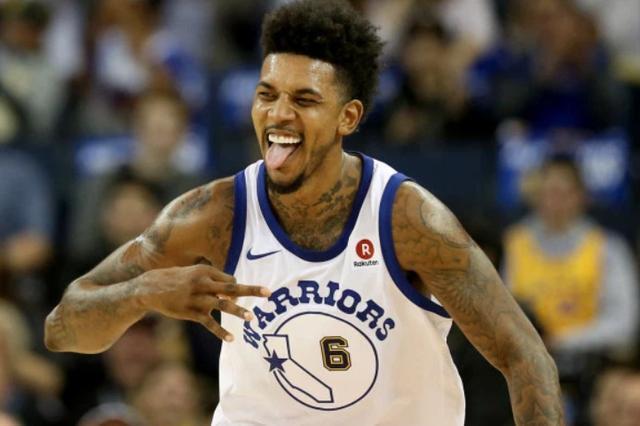 球队反超比分成功，逆转经典重演（球队完成反超，再度上演经典逆转）