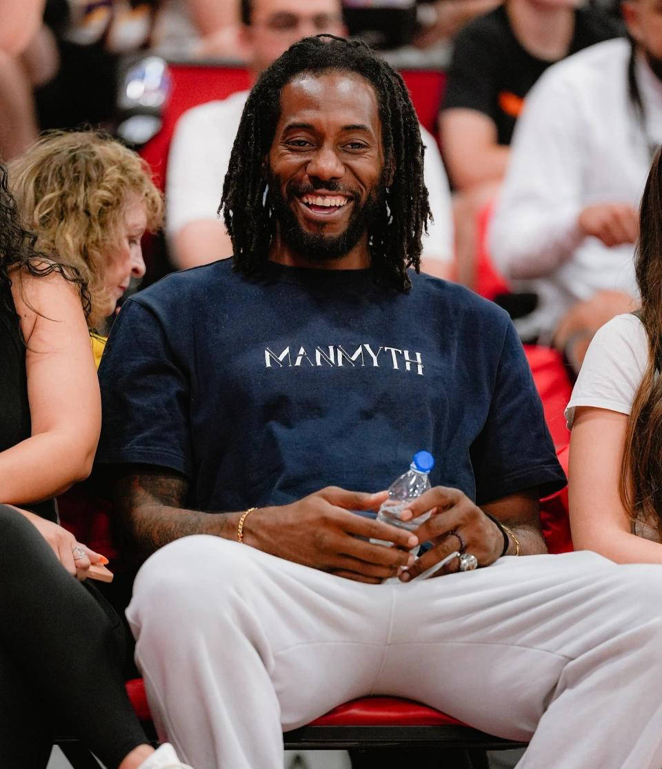 意媒：铃木彩艳可能因为手部骨折缺阵三个月，明年2至3月复出（意媒：手部骨折或让铃木彩艳伤停三个月，预计明年2至3月回归）