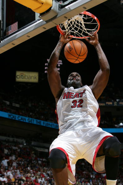 国米门将更替引热议，维卡里奥性价比突出，但适配性与未来规划存疑。（国米门将更替惹争议，维卡里奥性价比出众，但与体系契合度和未来规划仍存疑）