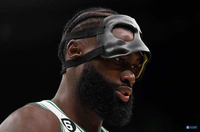 辽宁队9分险胜！新赛季开门红，外援34分22篮板，吴爽20分（辽宁9分险取开门红：外援34+22，吴爽砍下20分）