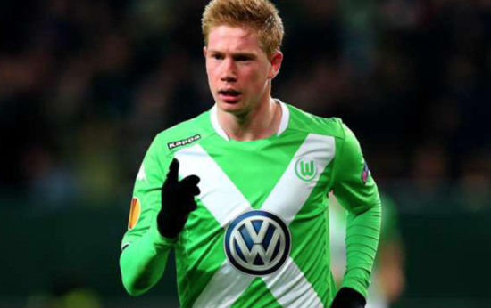 德国杯半场：屡次错失良机，荷尔斯泰因客场0-0汉堡（德国杯半场：荷尔斯泰因客场屡失良机，与汉堡0-0互交白卷）